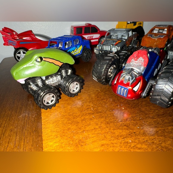 Assorted Toddler Toy Cars Set -‎ Red, Blue, Silver, Orange - Picture 5 of 7